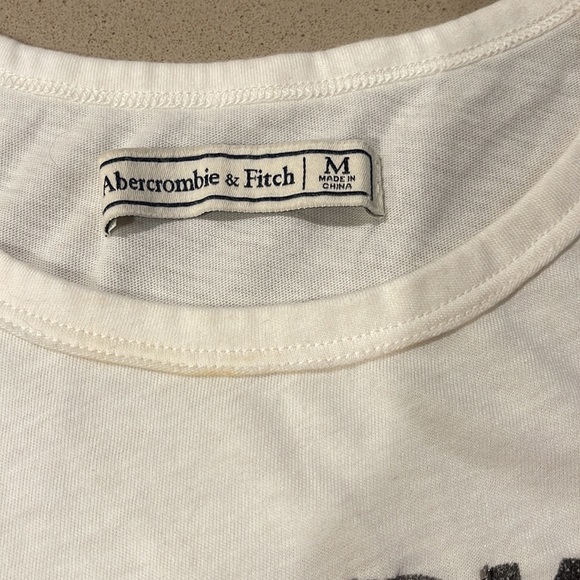 Abercrombie and Fitch Tiger tshirt - Picture 3 of 4